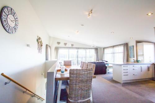 Hillcrest Lodge A