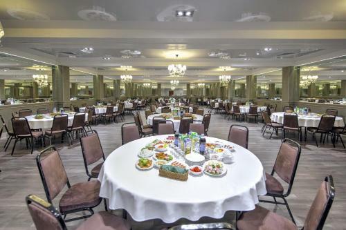 Hotel Grand Stasinda