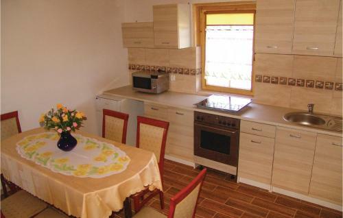 Three-bedroom Holiday Home In Gaski