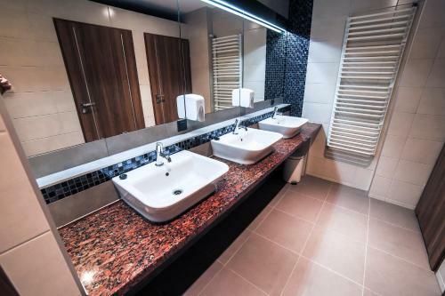 Hostal B&m Guesthouse