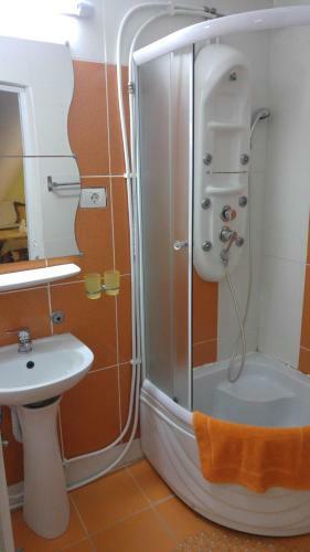 Hostal Pensiunea La Castel