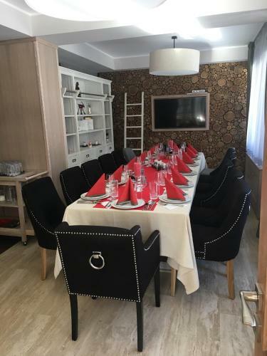 Hostal Chalet Alpina