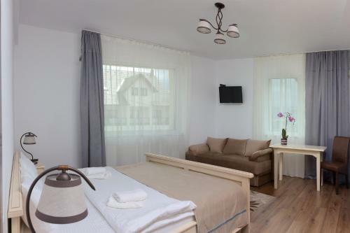 Hostal Pensiunea Karola