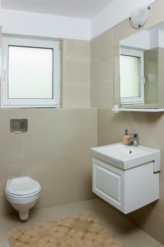 Hostal Pensiunea Karola