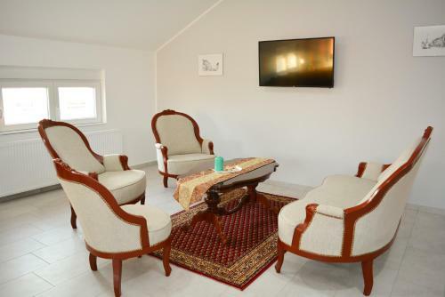 Hostal Deltix Apartments