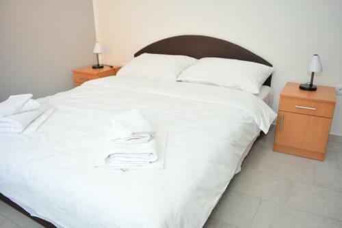 Hostal Deltix Apartments