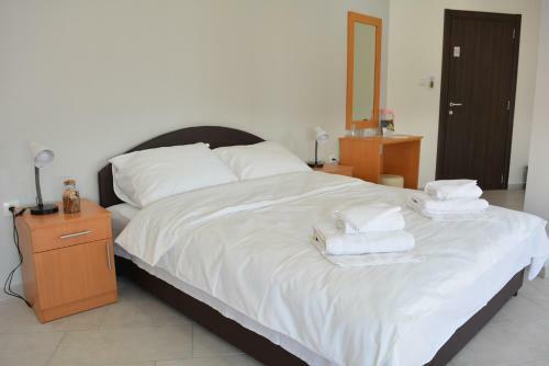 Hostal Deltix Apartments