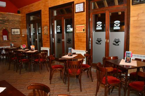 Hostal Deltix Apartments