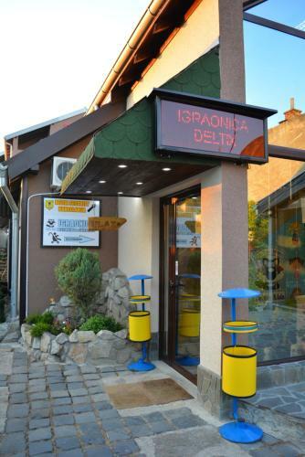 Hostal Deltix Apartments