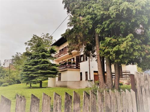 Hostal Guest House Rajvel