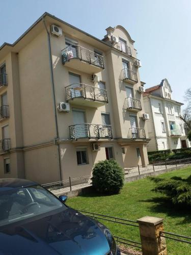 Apartments Vela 2