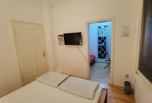 Apartamentos Room For Two Or Three In City Center