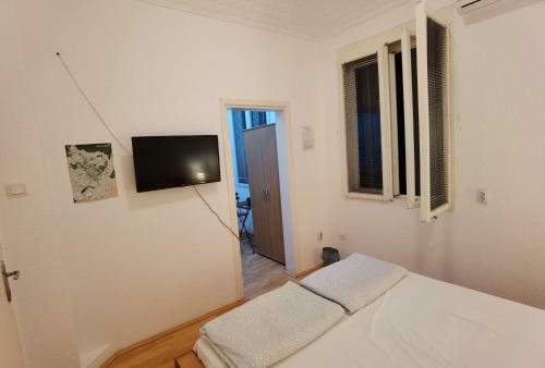 Apartamentos Room For Two Or Three In City Center