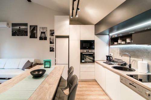 Apartamento Modern Studio - Steps Away From Pedestrian Area