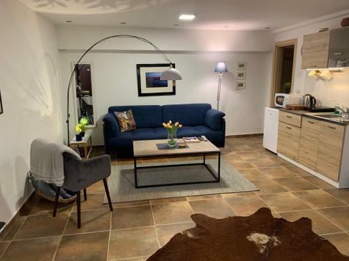 A6 Apartment