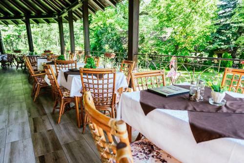 Posada Atos - Villa And Restaurant