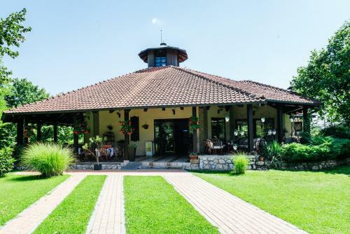 Posada Atos - Villa And Restaurant
