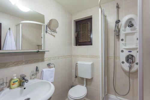Hostal Guest House Vila Bajka