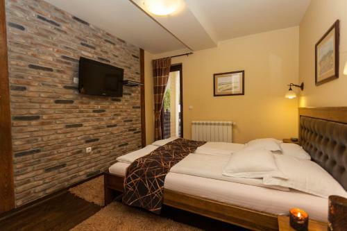 Hostal Guest House Vila Bajka