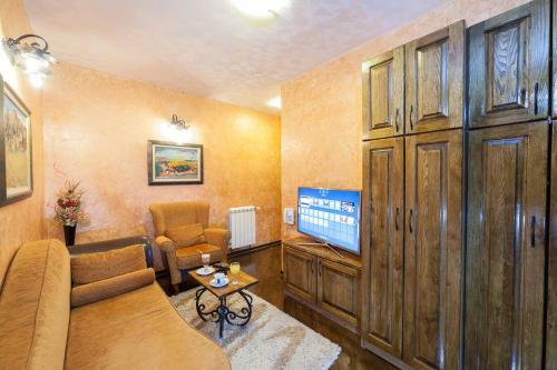Hostal Guest House Vila Bajka