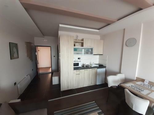 Milmari Apartments Joy M17