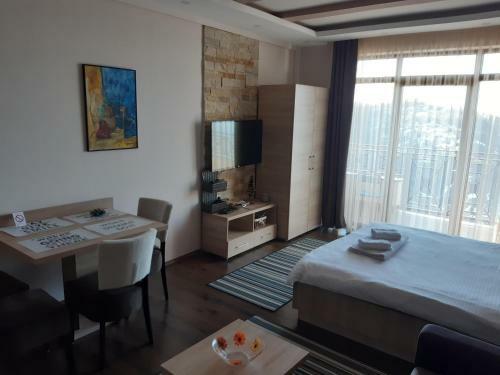 Milmari Apartments Joy M17