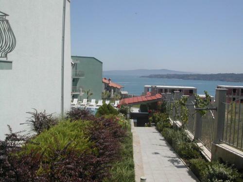 Apartments In Gardenia Complex