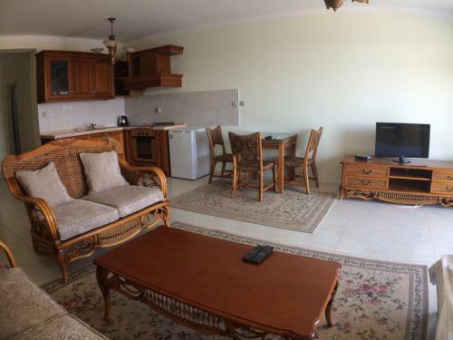 Apartments In Gardenia Complex