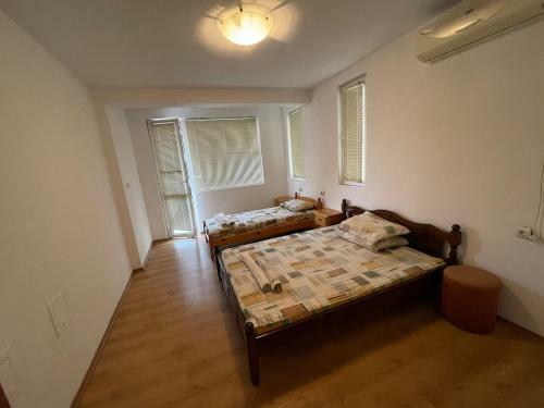 Hostal Orange House