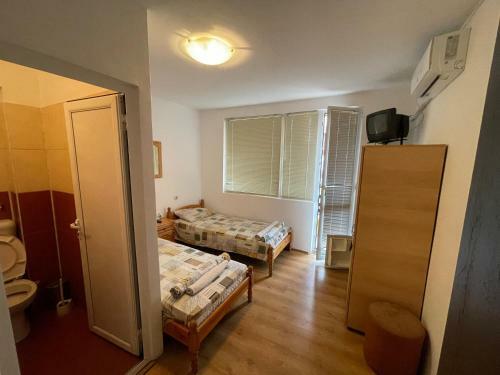 Hostal Orange House