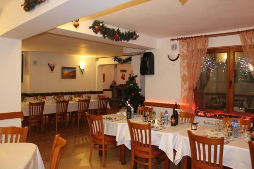 Hostal Kris Guest House