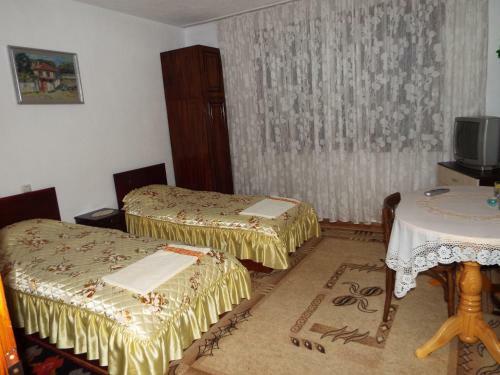 Hostal Albena Guest Rooms