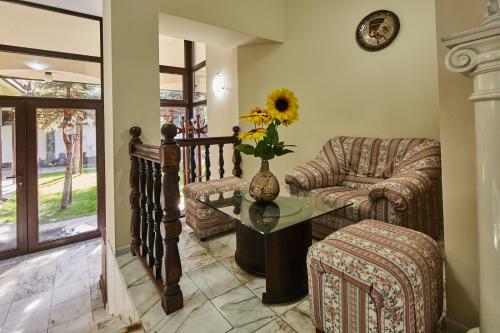 Hostal Guest House Mira