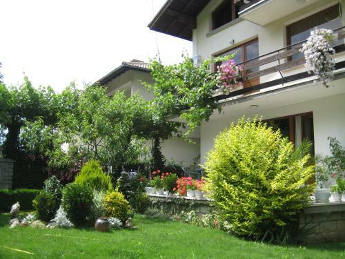 Hostal Slavina Guest House