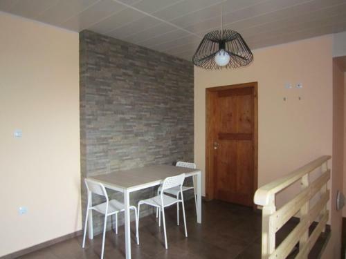 Hostal Slavina Guest House