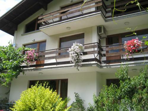 Hostal Slavina Guest House