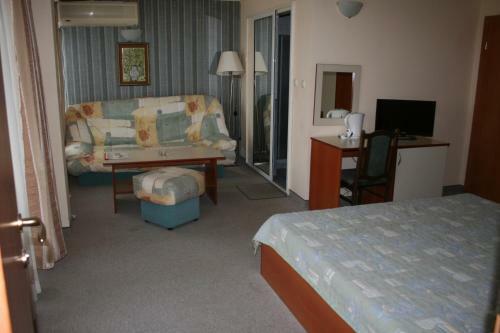 Mirana Family Hotel