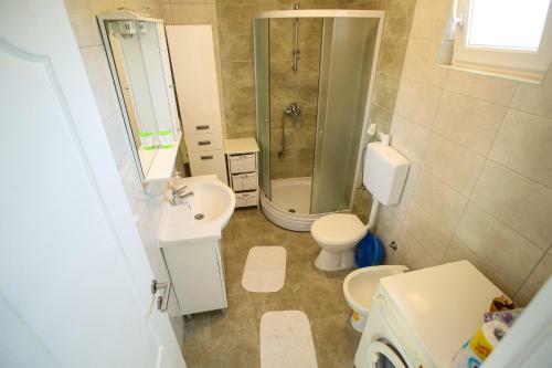 Apartment Azra