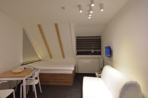 Apartman Jela? Konaci