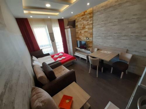 Private Apartment In Milmari Resort