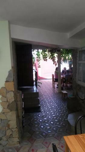 Hostal Lidiya Guest House