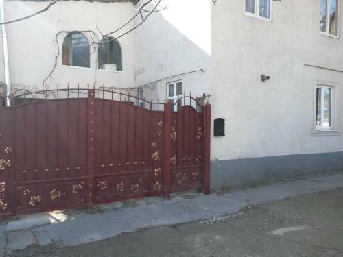 Hostal Lidiya Guest House