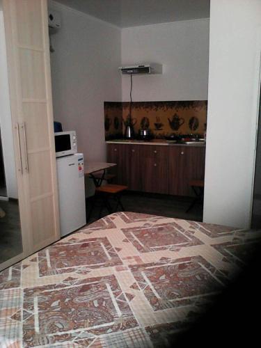 Hostal Guest House On Samburova 77