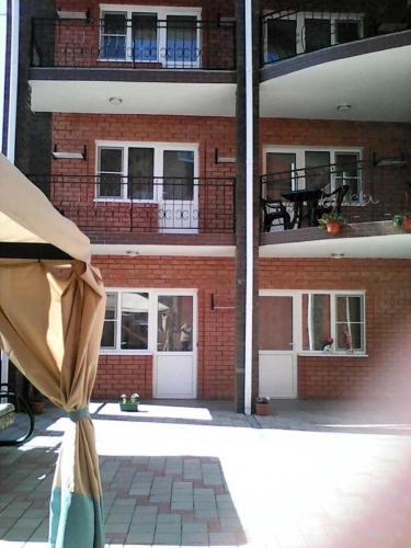 Hostal Guest House On Samburova 77