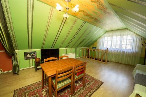Hostal Guest House Larisa