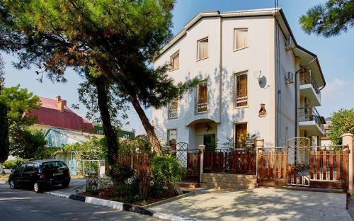Hostal House Loris