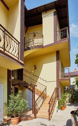 Hostal House Loris