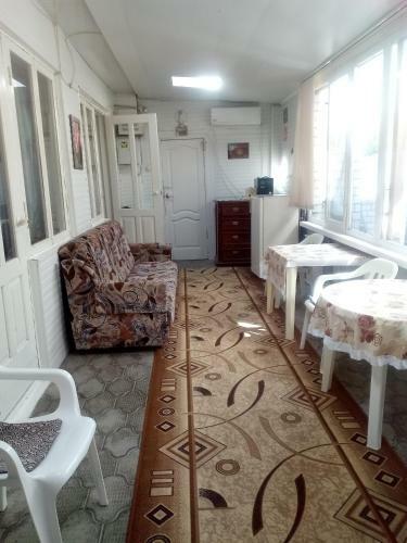 Hostal Zhanna Guest House