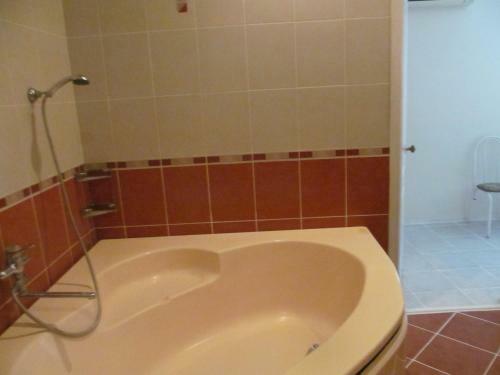 Hostal Elena Guest House