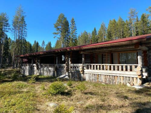 Apartamento ??????? Tri Boghatyria